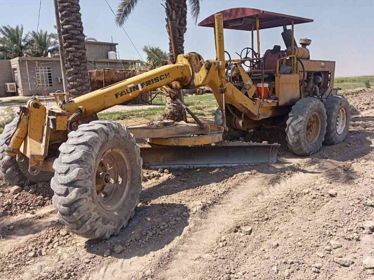 فريش عوجه للبيع بدون  محرك كمنز ١١٤ نظيف مكينة جاهزة  السعر ٨ مليون ومجال بسيط مكانهه الانبار هاتف ***********
