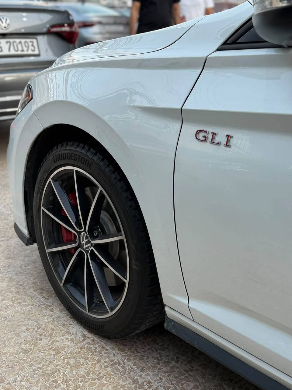 🚘 JETTA GLI 2026

✨ فول واصفات

🔹 پشت و پێش کە پس 
🔹 تەنها ١ چامرلخ  صبوغ
🔹 بێ‌داخلی
🔹 پەلەیەک کارت
🔹 تەنها ٢ PDR
🔹 سیستەمی Airbag شان و سوکان
🔹 باقی هەموو گەیانی بە شەرت
🔹 تەنها ٦ هەزار KM ڕۆیشتووە
🔹 گێر و مەکینە بە شەرت
🔹 Radar
🔹 بەردی گژؤز بيلادي 
🔹 بێ‌مەسروف

📍 هەولێر – محرز دوست
📞 ***********

