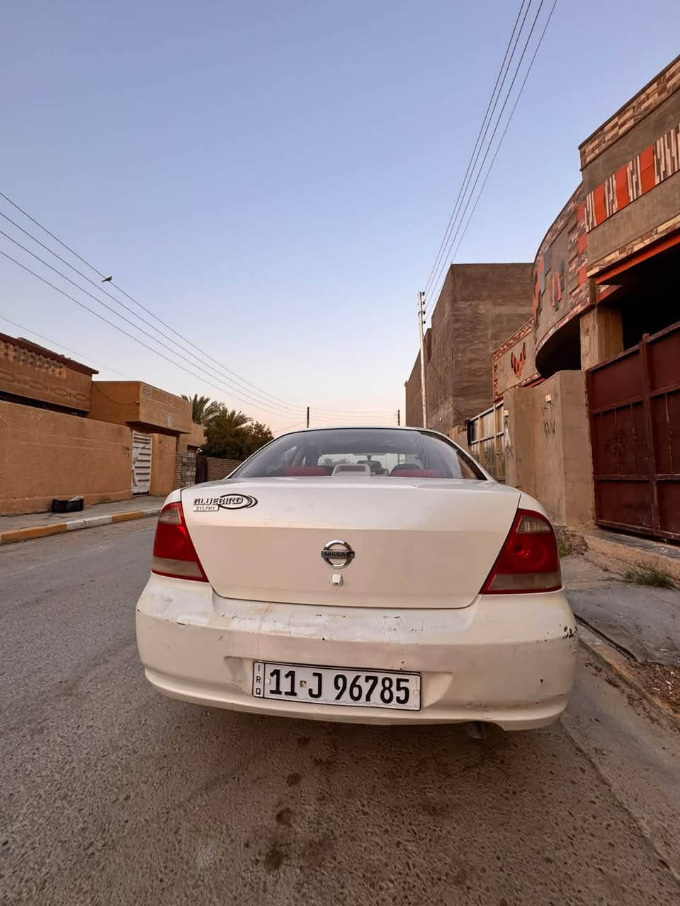 السلام عليكم للبيع نيسان سني ٢٠٠٧ رقم بغداد بيها تبديل باب وجاملغ خلفي للاتصال ***********
