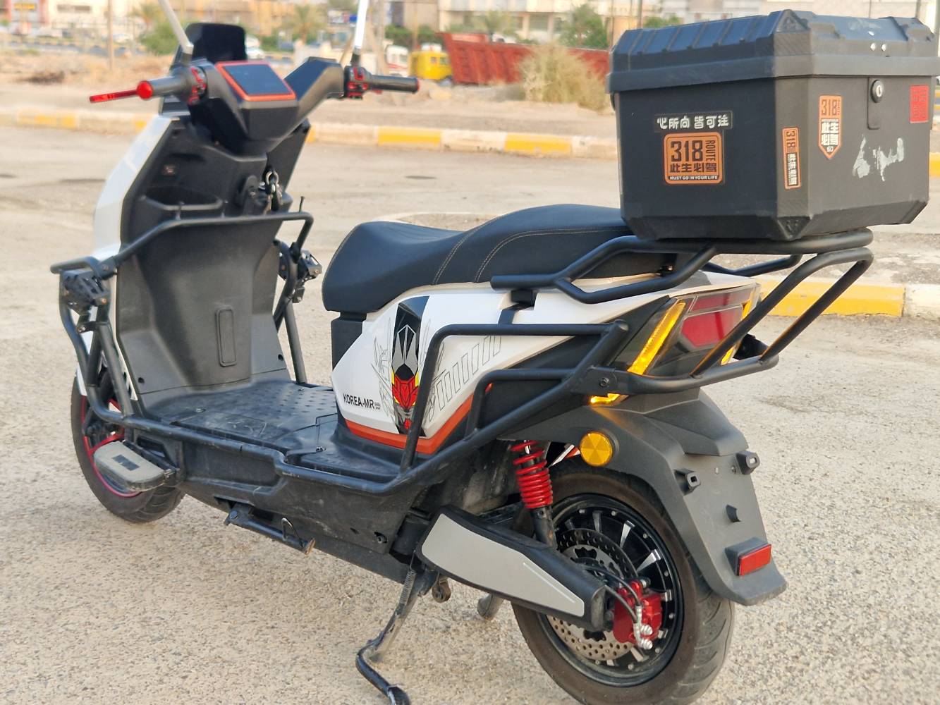 ملكه بيضه • ٦ بطاريات • ٣٠٠٠ واط