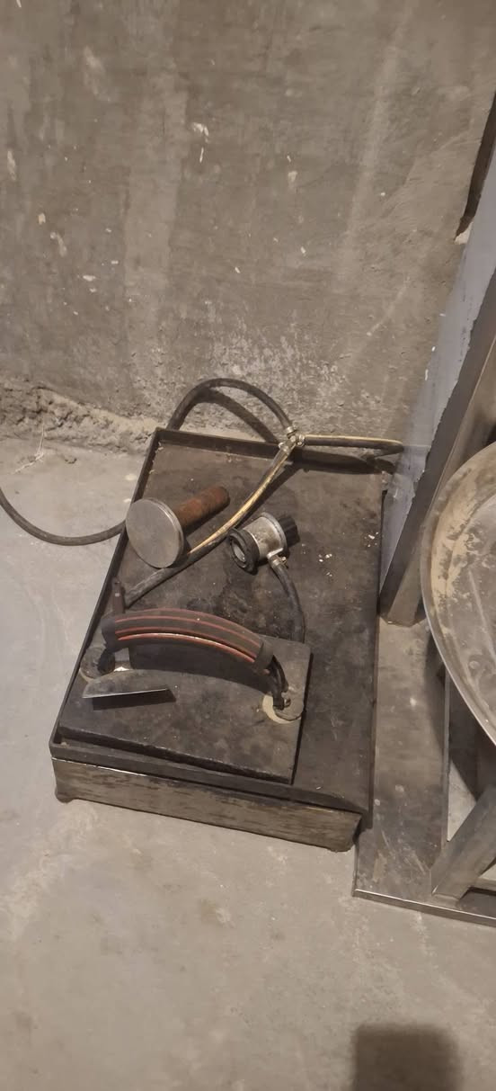 للبيع
شوايه كص كامل ملحقاته نضيفه كلش وشوايه بركر كامل ملحقاته العنوان الخالديه شارع عشرين بيع مستعجل بسعر مناسب ***********
