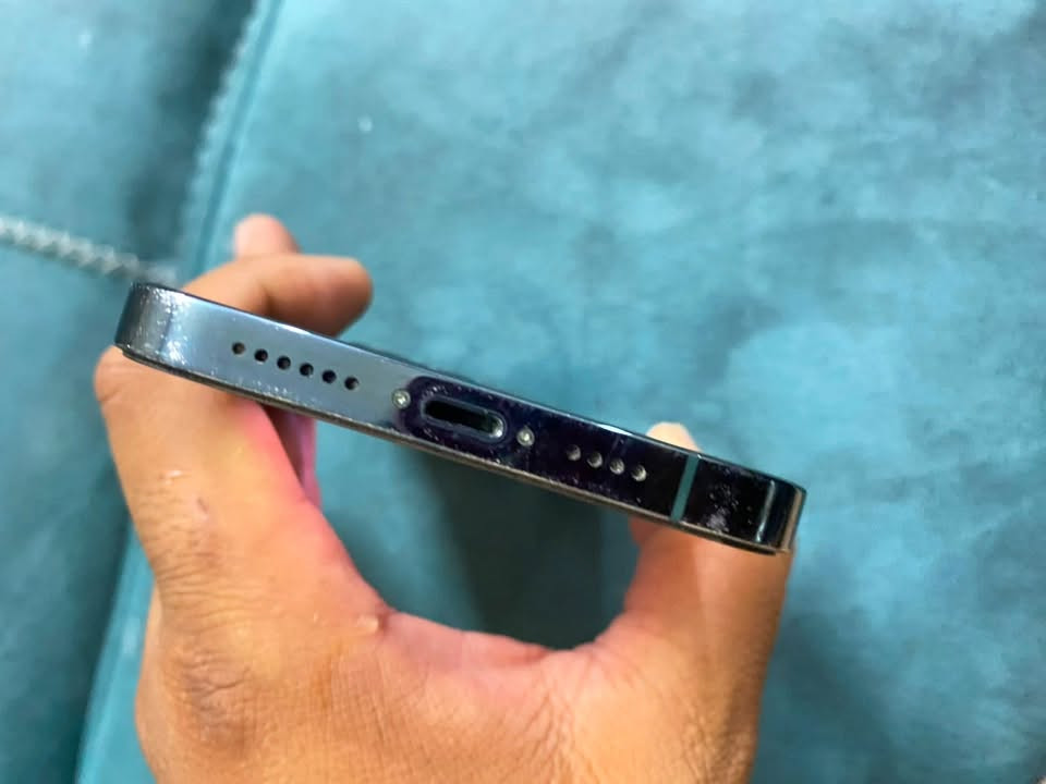 سلام عليكم ورحمة الله وبركاته 
📱آيفون 13 pro max جهاز ما مفتوح

🔋بطاريه 81 
📸 كأمره ل اصليه فديو و سينمائي و بورتريه كلهن شغالات 
📞***********
سعره 650 وبي مجال
