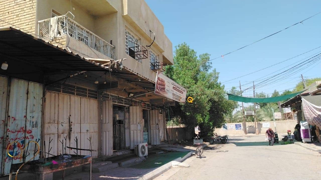 بيت في كربلاء المقدسة
حي العباس _الفرع الثالث
يبعد عن مقام الحسين (ع)7دقائق بالسيارة
مسافة 1 كيلو عن مقام الحسين (ع)

حي العباس قرب النادي الرياضي ومدرسة سمية

المساحة 215متر مربع

الواجهه 11متر

بيت مقسم ارضي غرفتين وصالة +الملحقات

الطابق الثاني شقتين معزولة

كل شقة غرفتين وصاله +ملحقاتها 

+ 3. محلات تجارية

للاتصال ***********
