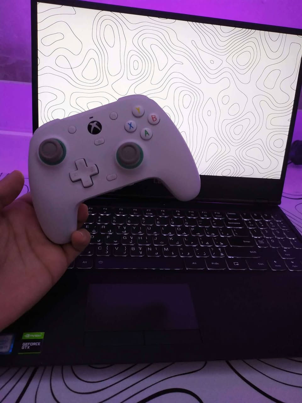 🎮 للبيع: يد تحكم GameSir G7 SE (للـ Xbox و PC)
يد تحكم بمواصفات عالية واستجابة سريعة، ممتازة لألعاب الشوتر والسباقات:
ضد الدرفت نهائياً: أنالوج وتريغرات بتقنية Hall Effect المغناطيسية.
أزرار خلفية: أزرار إضافية قابلة للبرمجة مع ميزة القفل.
توافق كامل: مرخصة رسمياً وتعمل مباشرة على Xbox (Series X|S / One) و PC.
تحكم بالصوت: منفذ سماعة 3.5mm مع أزرار كتم المايك والتحكم بالصوت.
💰 السعر: 20,000 دينار
📍 الموقع: [القادسية]
📞 للتواصل: [***********]
