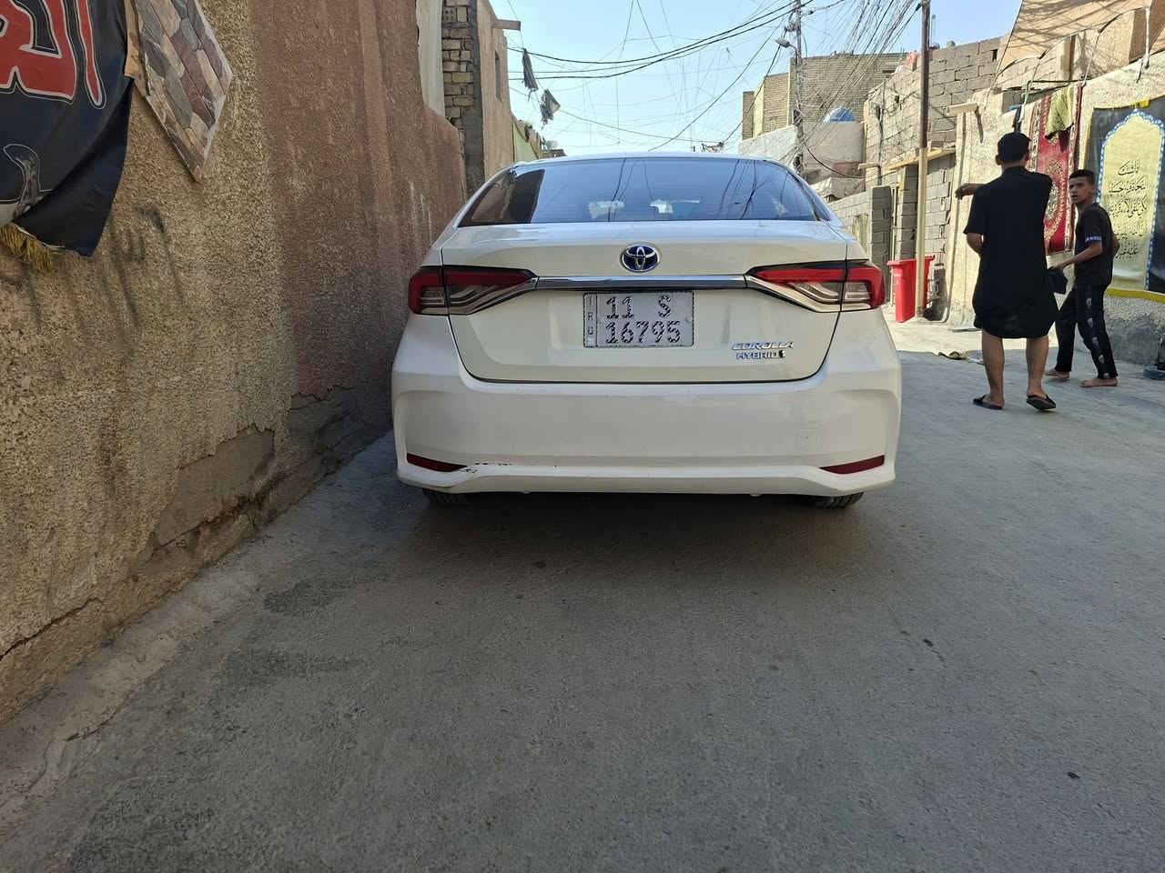 سلام عليكم كولاه هايبرد موديل ٢٢ ماشيه ١٢٠ السياره على وضع الشركه السياه بيه باردات شي قليل السياره بسمي هزه وسنويه ورقم كله جديد شرط التحويل السياره سوناره وياه رقم الهاتف *********** مكان السياره مدينت الصدر
