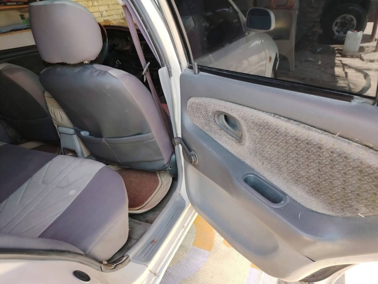 بروتون ويرا للبيع 🚗
النوع: بروتون ويرا  2004(Proton Wira)
تابع قائمه ادامه السياره المرفقه بالمنشور
​اللون: أبيض
​الناقل: كير أوتوماتيك
​الرقم: بغداد (لوحة جديدة) بسمي تحويل مباشر
​الداخل: كشنات مخمل مغلفة (نظيفة جداً كما في الصورة 40136.jpg)، تبريد وكف وجه الكمبريسر ، وكهربائيات شغالّة.
​المكان: [كربلاء المقدسة الحسينيه ]
​السعر: [مناسب جدا]  @إشارة
​للتواصل: []
          [***********

سعر سعر 35         
بيهه ضربه بلحوض وطخات موضحه بالفيديو وصبغت عام ترايك لفغانستان😑😊
شرط بنيد متفتحه بس من تبدل دهن

