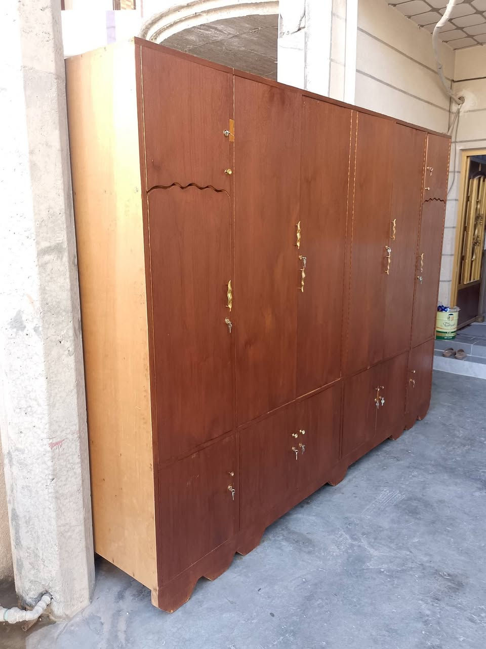 سلام عليكم بيت فرش مقبط  كلاري صاج عراقي نظيف جدا جدا جدا  بعده على وضع بلادي 3 متر استندر عمقه 60 ارتفاعه مترين 25 سنتيم مابيه نقص برغي كامل سعر300 الف العنوان كلار  كلمن يرده يتصل على الرقم رجا مو شراي لا تخابر ***********
