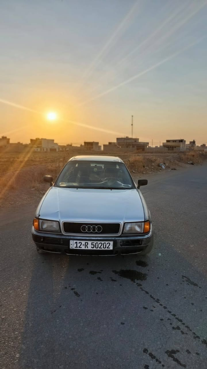 السلام عليكم
‏اودي 80
‏1992
‏رقم نينوى دولي
‏محرك شرط حجم 2000
‏كير عادي 
‏طخم نظيف
‏بدون ضرر بدون صبغ 
‏وضع شركة تبريد ثلج 
‏بيها تقحيل بمكانات
‏السعر 35 وبيها مجال
‏***********
