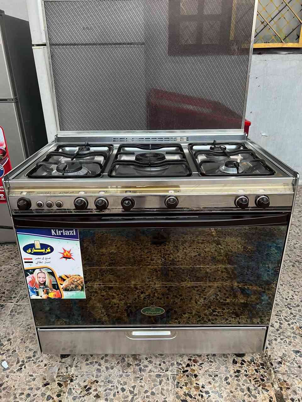 السلام عليكم طباخ كريازي نضافته ٩٥ من ١٠٠ كله ع شغل موضح بالفيديوالسعر ٣٠٠ و بي مجال لطيبين المكان بغداد المشتل و هاذ رقمي ***********
