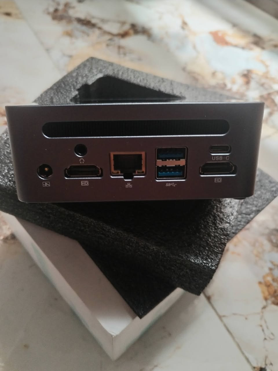 مني بيسي رايزن 5 H5600 رام 16 تردد 3200  هارد 1 تيرا وباقي المواصفات بالصور جديد فتحته للفحص فقط اعلى سعر ابيع شباب لحد يكسر بالاسعار بغداد حي الاعلام ***********

نص مكتوب في الصور:
- About
- Your PC is monitored and protected.
- See details in Windows Security
- Installed RAM
- 16.0 GB
- Speed: 3200 MHz
- Processor
- AMD Ryzen 5
- 5600H with
- Radeon Graphics
- 3.30 GHz
- Graphics Card
- 496 MB
- AMD Radeon(TM)
- Graphics
- Storage
- 1.86 TB
- 35 GB of 1.86 TB used
- DESKTOP-K9DK5I9
- Default string
- Rename this PC
- Device Specifications
- Copy