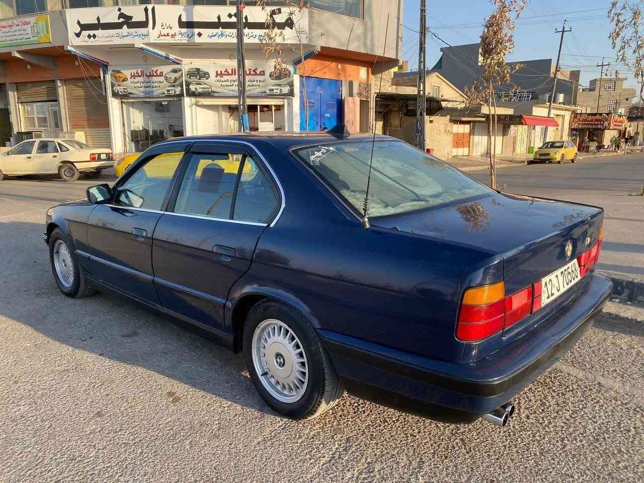 بي ئيم دبليو 🚗
رقم نينوى دولي ✅
موديل 1989✋
سنويه جديده لل 2030🔥
 كاربون بانزين بيها ⛽ 
شرط  التحويل ✋ 
محرك وكير واكسن شرط✋ 
♦️كير عادي
♦️جامات عادي
♦️غرامات صفر 
♦️حجم 520 فل 🇩🇪
السياره بلاديه بلا ضررر فقط صبغ اربع اصابع بل بابين الجوه  التريشه الجوه ماينذكرن والكشر كدام العين 👀 
#سياره جاهزه ماعايزها بس ستر •اللّـہ̣̥ مال جناي✋
#الشراي يتصل ويدلل مايكون خاطرو الاطيب ☎️
المكان موصل الايمن حي الآبار🚶‍♂️
#كورك***********📞 بي واتساب
#اسيا*********** 📞
