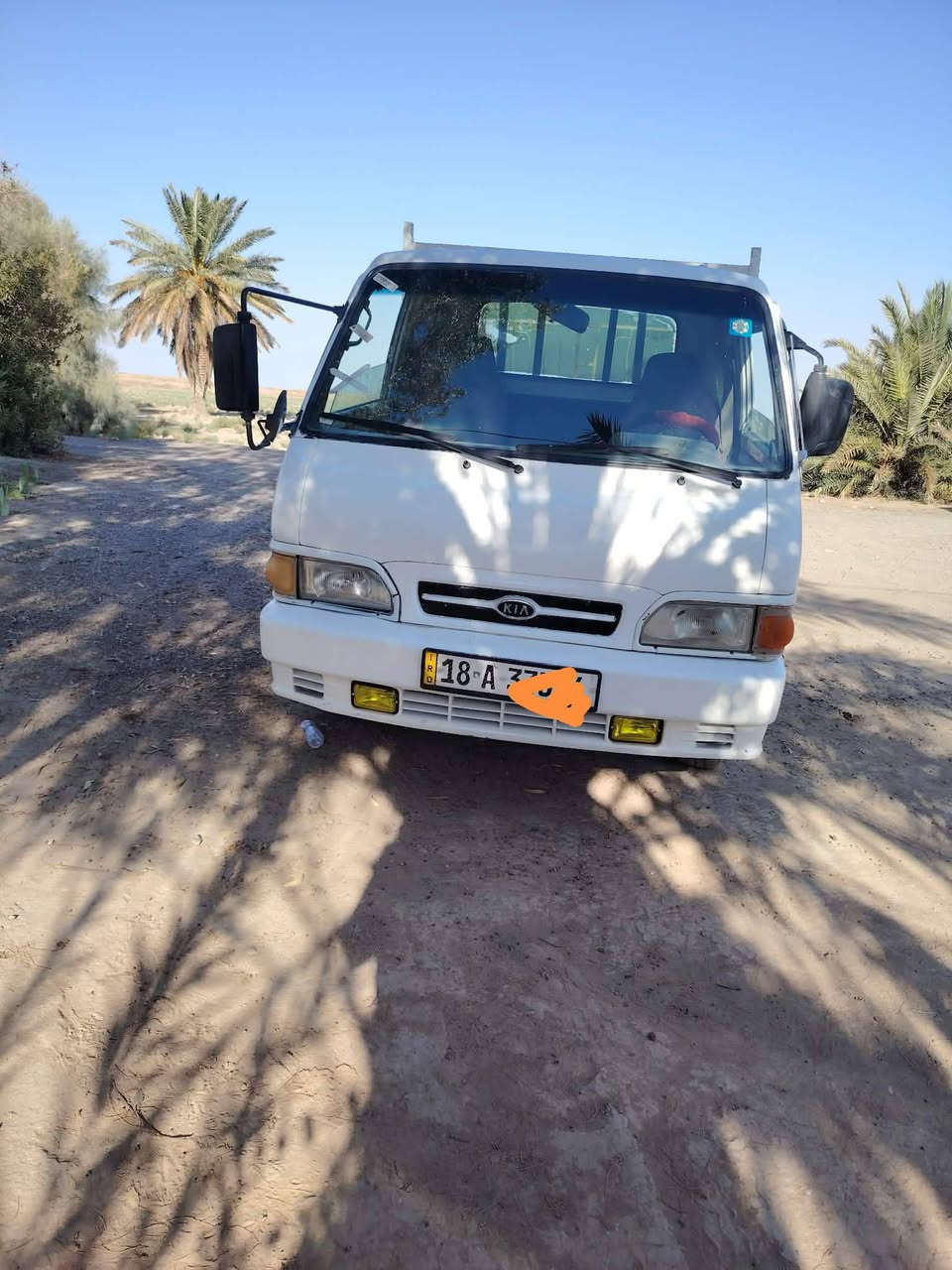 السلام عليكم كيا موديل96رقم بابل انكليزي سنويه 27مكانه بابل شوملي مكفوله من كير واكسن ومحرك وشاصي سعرها 53وبيهامجال ***********
