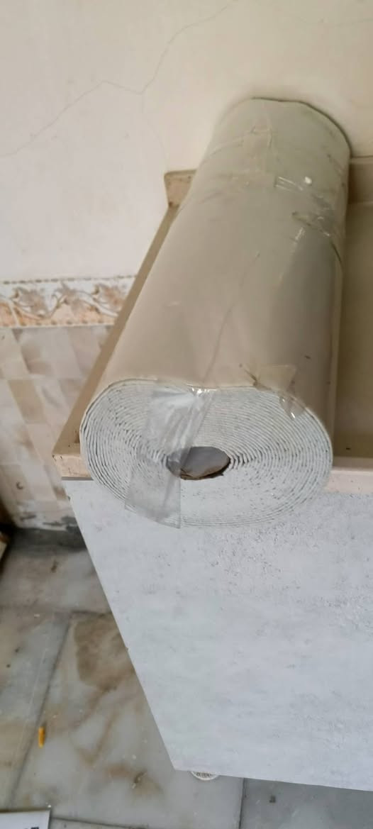 كارتون بيه 100
كارتون بيه 50 
وروله 
ورق جدران كلهن ب50 الف
واتساب ***********
