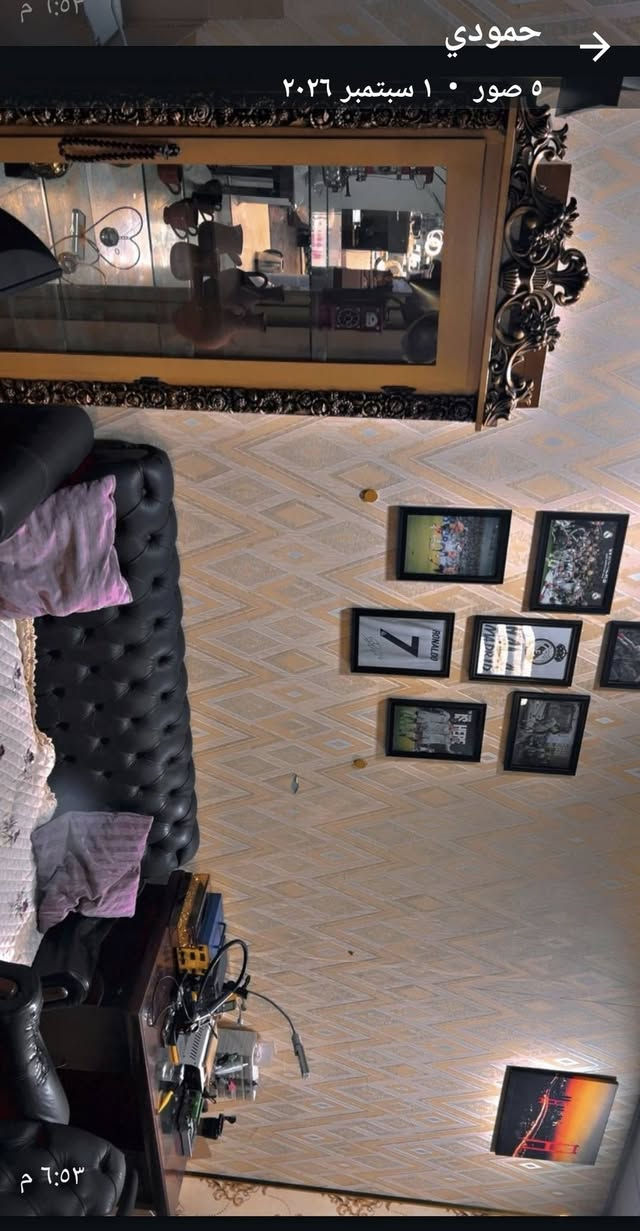 للبيع محل صيانه واجهزه موبايل مستلزمات موبايل 
عنوان.. عين كاوا .. شارع المنتزه 
رقم الموبايل.***********

نص مكتوب في الصور:
- ٦:٥٣ م
- ٦:٥٤ م
- حمودی
- ٥ صور • ١ سبتمبر ٢٠٢٦
- حمودي
- حمودي ٥ صور • ١ سبتمبر ٢٠٢٦ ٦:٥٣ م