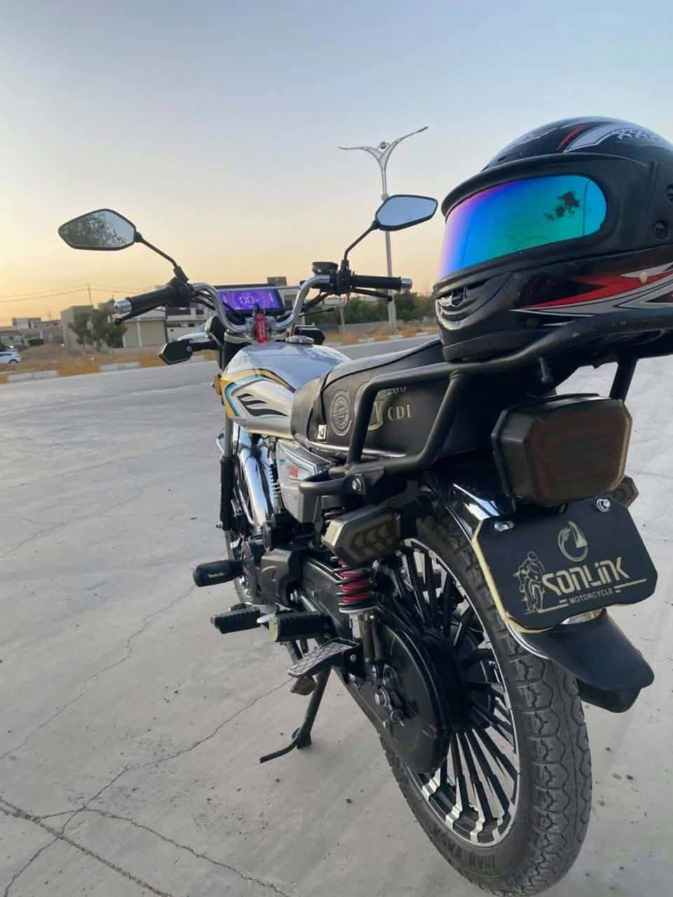 ماطور سونلك موديل 25 محرك 200 محرك اسود شلعه و معدل فول مواصفات فول السعر 850 وبي مجال 
مكلف بل نشر رقم صاحب الدراجه ‏‪***********‬‏
مكان الدراجه حي العسكري
