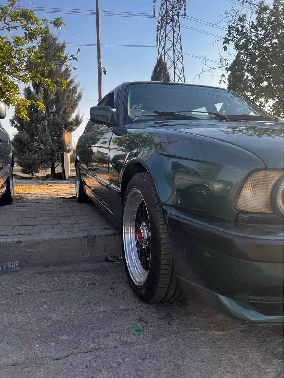 Bmw 1990 525 
گێڕعادی گامە لۆ جوانی بێ لێدران
٥٨ وەرەقەو مەجال أربيل, العراق
