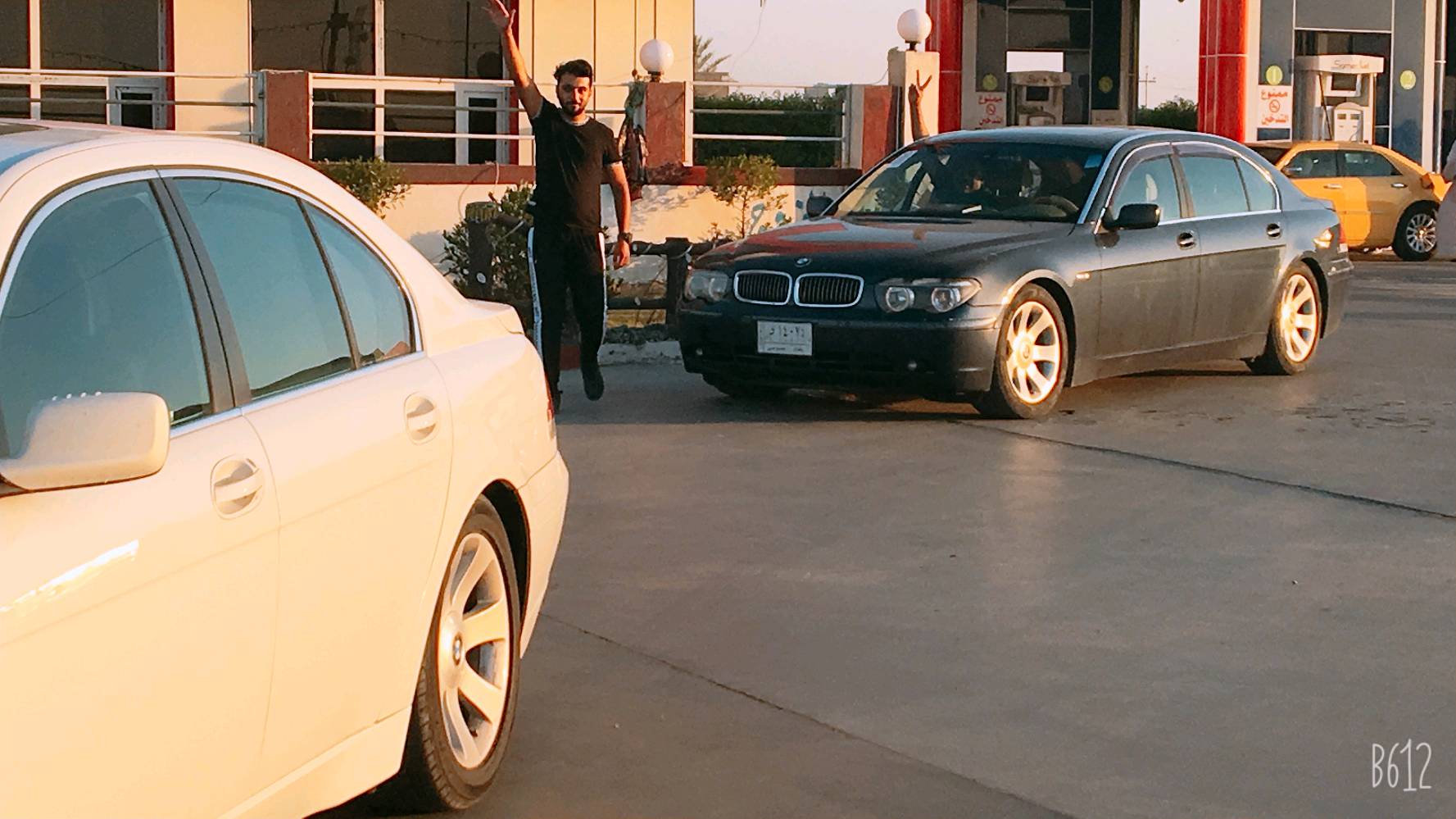 BMW  موديل ٢٠٠٤
مراوس نيسان صني