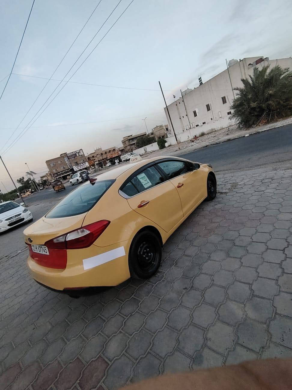 فورتي 15 وارد امريكا 💯
حادثه فقط البنيد هذا حادث امريكا السياره كلها ليبل واحد مكفوله عدا حادث امريكا ✅
مكينه 2000 خير من الله ✅ كير خير من الله 
صدر امامي وخلفي جديد كله فاتحه جديد 💯
تبريد كبمريسر راديتر غاز كله جديد كله اصلي 💯
بسمي مصفره هيئة والغرامة وسنويه جديده هزه جديد رقم دولي بغداد الإنكليزي  💯
مواصفات السياره 💯
شاشه اندرويد 💯
        كامره اصليه 💯 HD
     كامره دواره 💯 
ايكو 
تحكم اربع جهات 💯
مانع انزلاق 
مري شفط 💯
اشاير بلمري 💯
السياره مال جناي تأخذه جاهزه مجهزه نفس الصور وانظف واحلى سياره صبغه اولى بدون معجون 
العنوان بغداد 💯
السعر 90 وبيه مجال ***********
