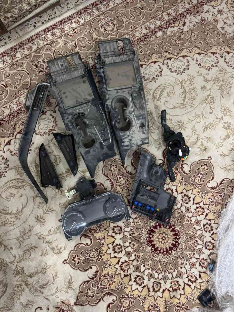 السلام عليكم سستم تشغيل كامري هايبرد من موديل ٢٠١٨الى ٢٠٢٤  كامل مع كير وانفيرتر  للبيع للتواصل ***********
