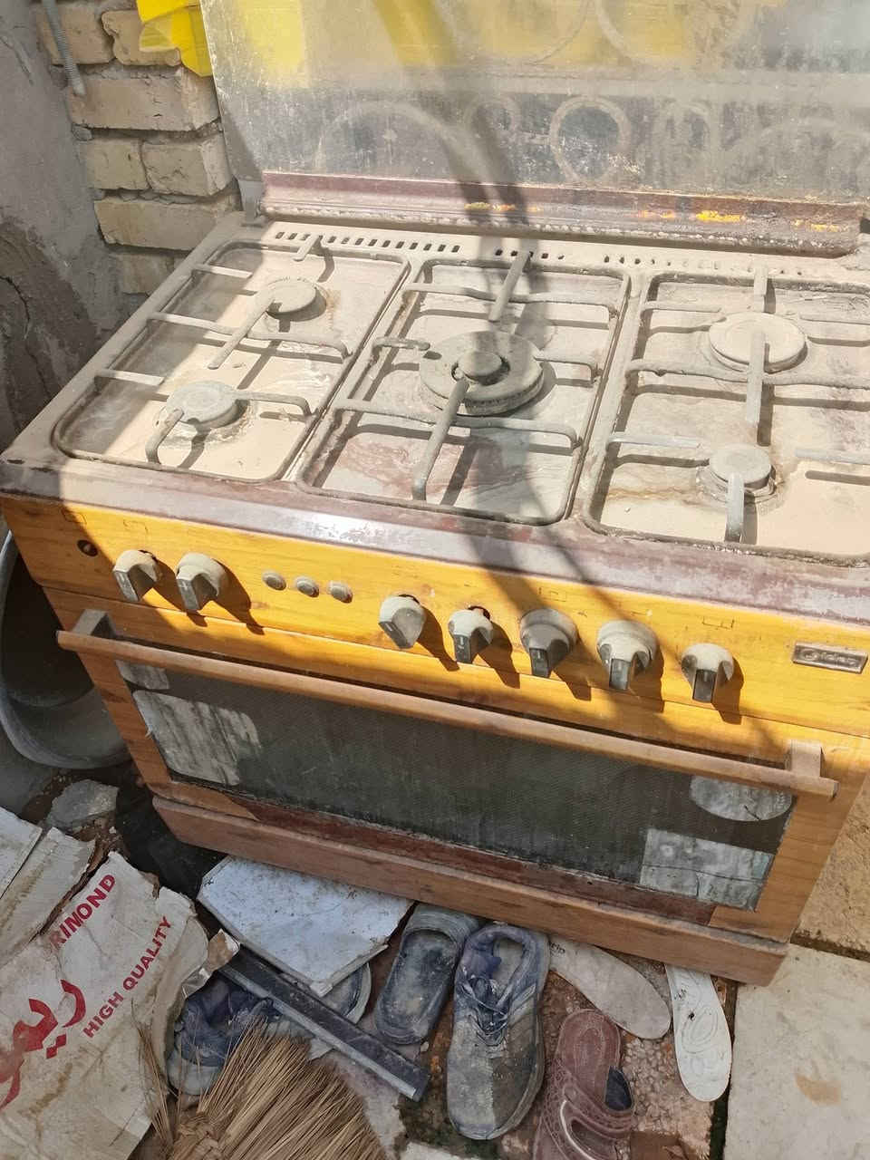 عمي طباخ البيع مكاني حمزه الغربي حي عدنان سعره مناسب 80 بي مجال شغال تعال خاص لو واتساب ***********
