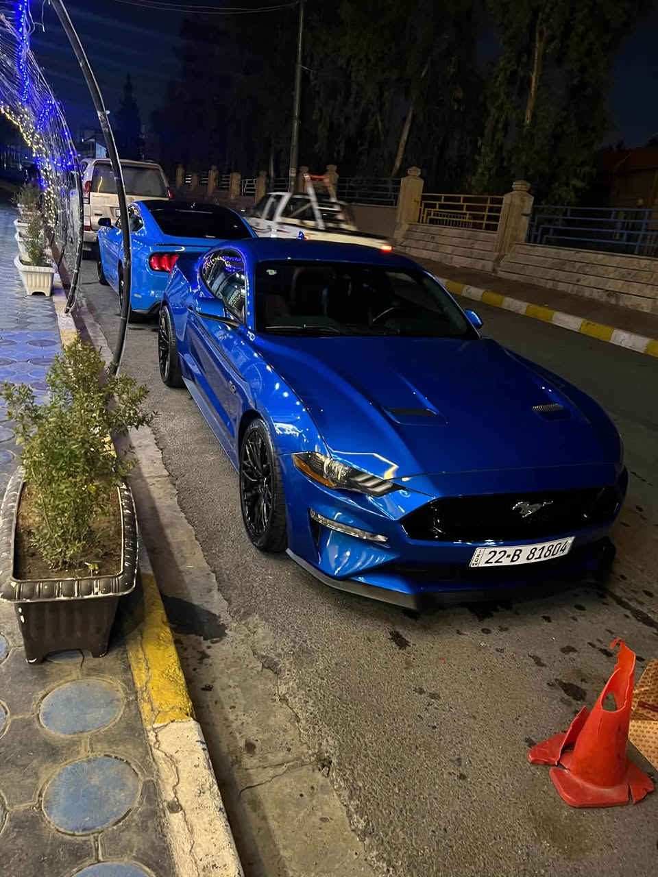 موستنك GTموديل 2021ماشيه 29الف ميل
حادث امريكا نص جاملغ خلف السائق وباب السائق 
كشنات جلد كهرباء 
حساسات مراية جانبية نقاط عمياء 
دشبول 7الوان 
شاشة جبيرة كاميرا خلفية دوارة
حساسات خلفية 
حساس مانع تصادم 
رادار امامي بالجامة
السيارة كاملة مناقصها شي 
زيرو مسج اي كلوب مامشتعل بالدشبول 
صار بيها حادث بالعراق تاًذة الشاصي الاًمامي جهة السائق 
مصلحة تصليح درجة اًولى كله بلادي 
وبالعافية على الياخذها سعرها مناسب كلش 
مكاني بغداد البلديات  ***********.      السعر 170$
