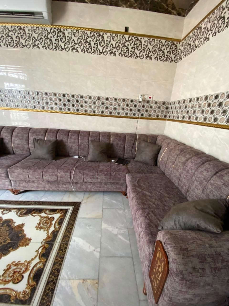 تخم ديوان للبيع المساحة ١٠ متر المكان نجف للإستفسار ***********
