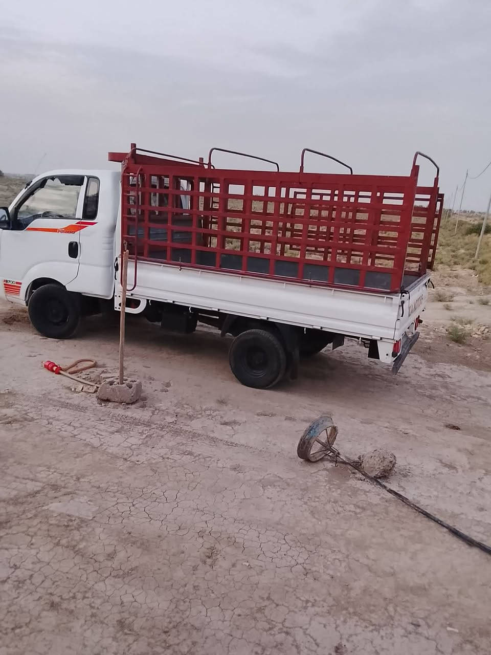 بومه موديل ١١ بيه رشات صبغ قليله مكينه مكفوله حداديه جديده تخم تاير جديد جهازه رقم واسط تحويل ثاني يوم سعر ٨٨ وبيه مجال ***********
