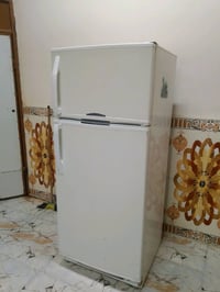 ثلاجه حجم 26 سعر 300 وبيهه مجال قليل العنوان الحيانيه موسى الكاظم قرب ...