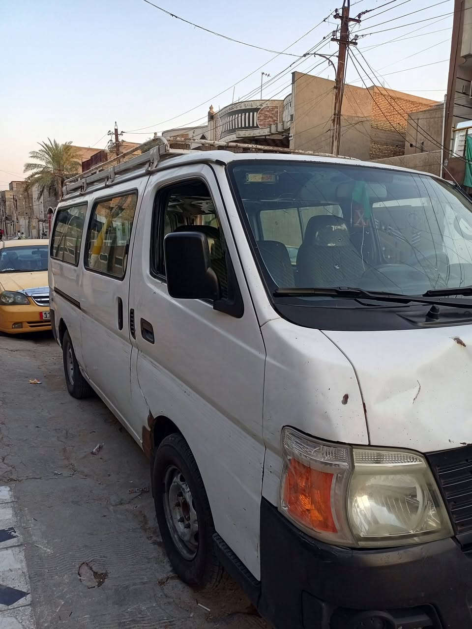 كيه نيسان 2008 رقم دهوك  الموقع بغداد 110$ وبيعه مجال ***********
