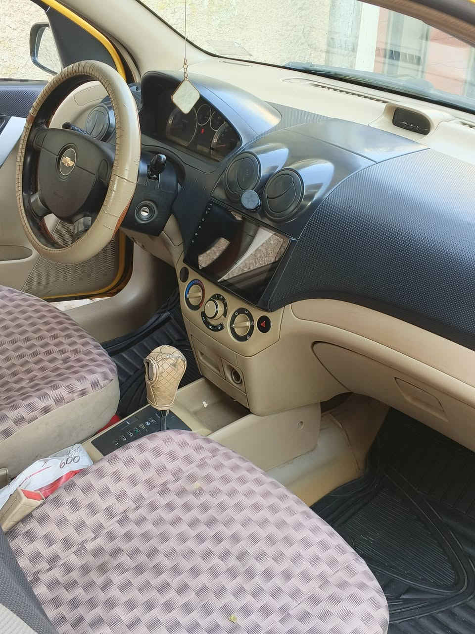 سلام عليكم سياره افيو للبيع خليج مكينه كهربائيات كامله سياره جاهزه تخم تاير جديد  بغداد *********** اي استفسار اتصل بالرقم ملاحظه السياره  جاملغ امامه فقط صفر هيئه وغرامة موديل 11 سياره جاهزه مفتوح مشروع وطني سعر 58
