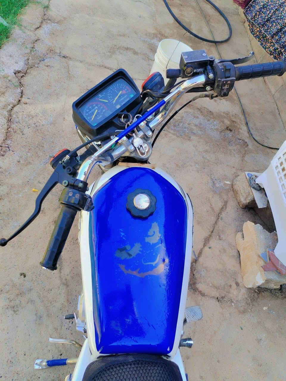 نامي برو للبيع محرك مفتوح بس ولفات كهربايات كله شغاله      موديل 21  العنوان كركوك الحويجه ناحيت العباسي السعر 325 وبي مجال قليل رقم ***********
