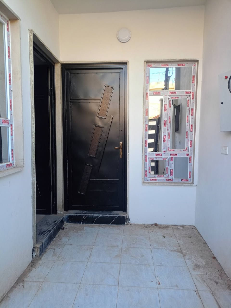 بيت للبيع المساحه 100 طابقين حي عدن قرب جامع الرووف
سند طابو البيت شروق زيرو تسليم فوري 🏠🏠🏠🏠🏠
للاستفسار مراجعةمكتب عمر للعقار حي الاركان شارع 20 
***********
*********** ابو اياد
