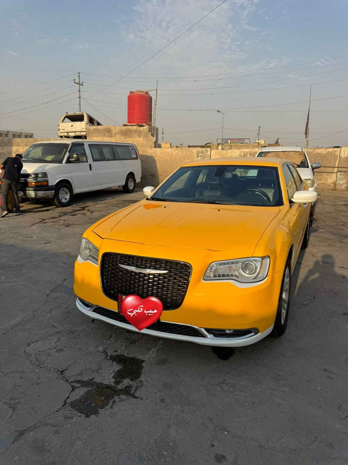 سلام عليكم شباب اوبامه وارد أمريكي حادثه وصور بل منشور موديل 2019اصل مواصفات sسياره جاهزه عله اخر حبايه بسمي شرط تحويل مصفره هيئه ومرور مكان السياره ميسان  سعر 220 وبيه مجال للشراء شباب بيع فقط تخم تاير حداديه منضومه تبريد كله جديده كواتم كزوز موجود ويل مكسيكي أصلي جاهزه ورقم يمكم وخابرو شباب مكلف بنشر رجاااء.رقم راعيه يمكم وخابرو ***********

نص مكتوب في الصور:
- حبيب قلبي
- 63361331N
- BidFax.info
