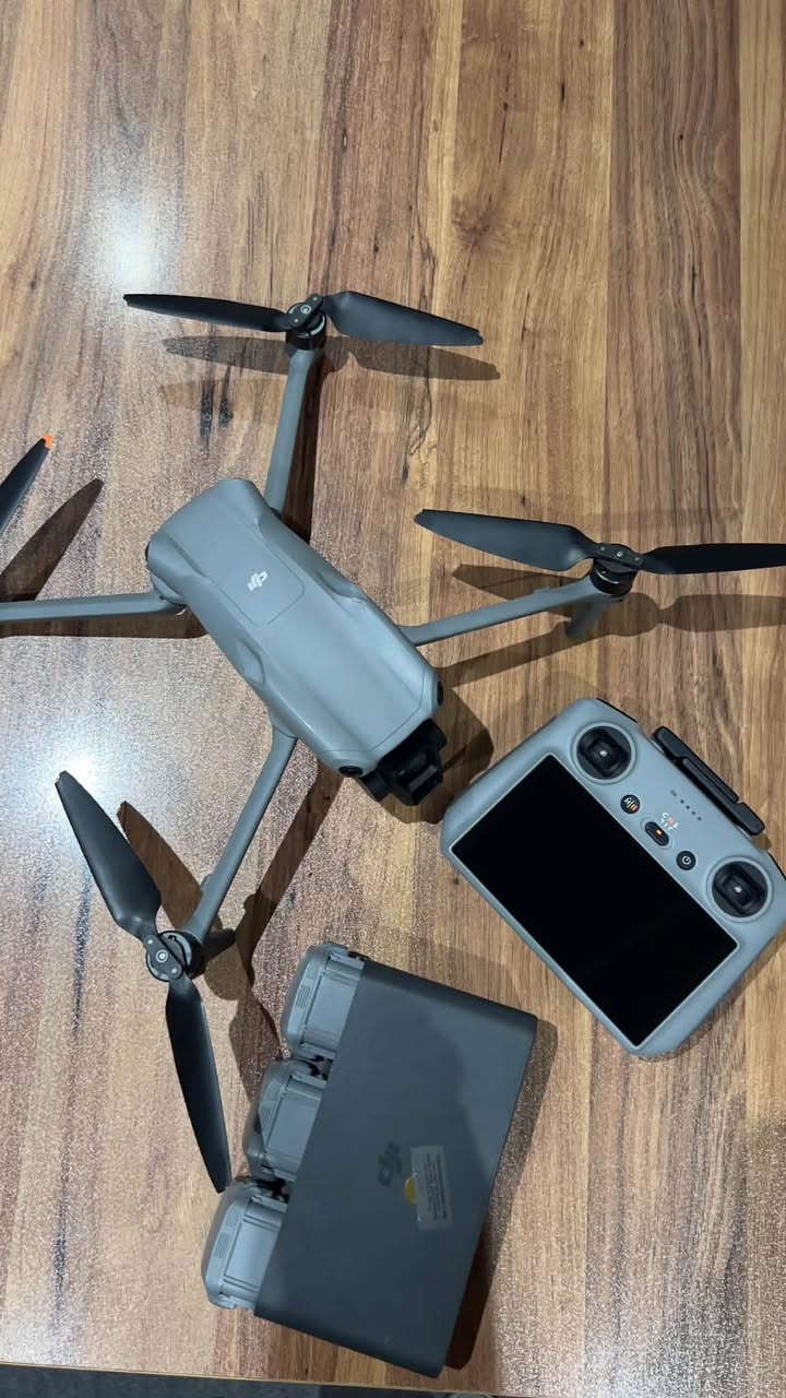 DJI Air 3 • درون نظيفة ٩٥٪ • ريموت RC2