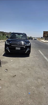 لاندكروز GXR • ٢٠١٤ • رقم بغداد