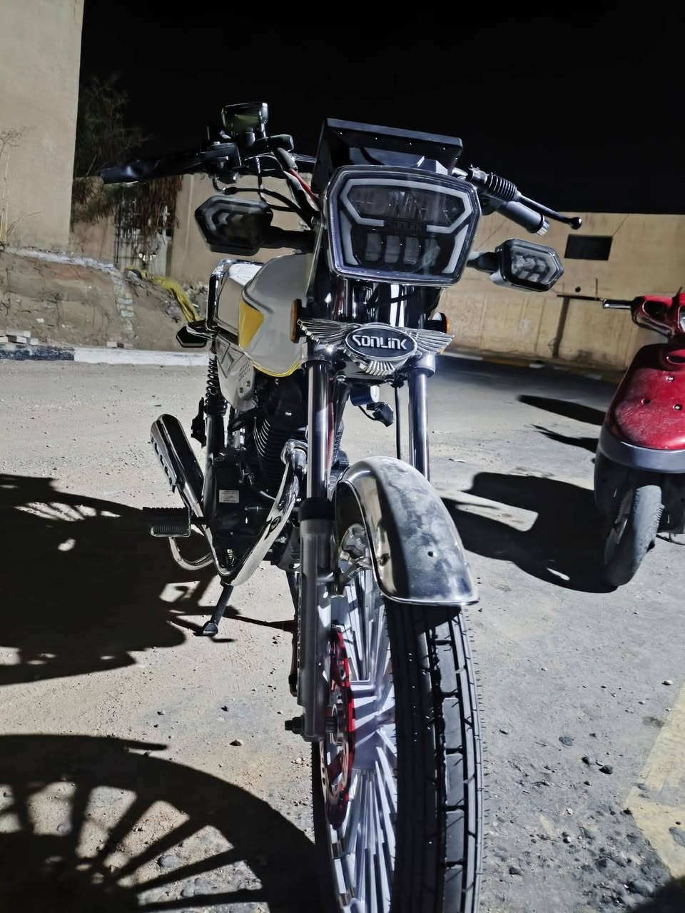 🏍️ دراجة للبيع – سيفان 5كير سونك أصلية 🏍️ سلف وهندر 
✨ موديل 2025 ✨ زيرو – طالعة من المعرض ✨ شريتها من المعرض قبل 3 أيام فقط ✨ ماشية بس 30 كيلو ✨ بعدها على السحك وما مشت ت✨ الدراجة كلها شغالة من الطول للطول وما بيها أي عطل ✨ نظيفة حيل زيرو 

💰 السعر: [950 وبيها مجال علماً ماخذها مليون وميتين الله شاهد ] 📍 المكان: [كربلاء القادسيه] 📞 للتواصل: 

***********
