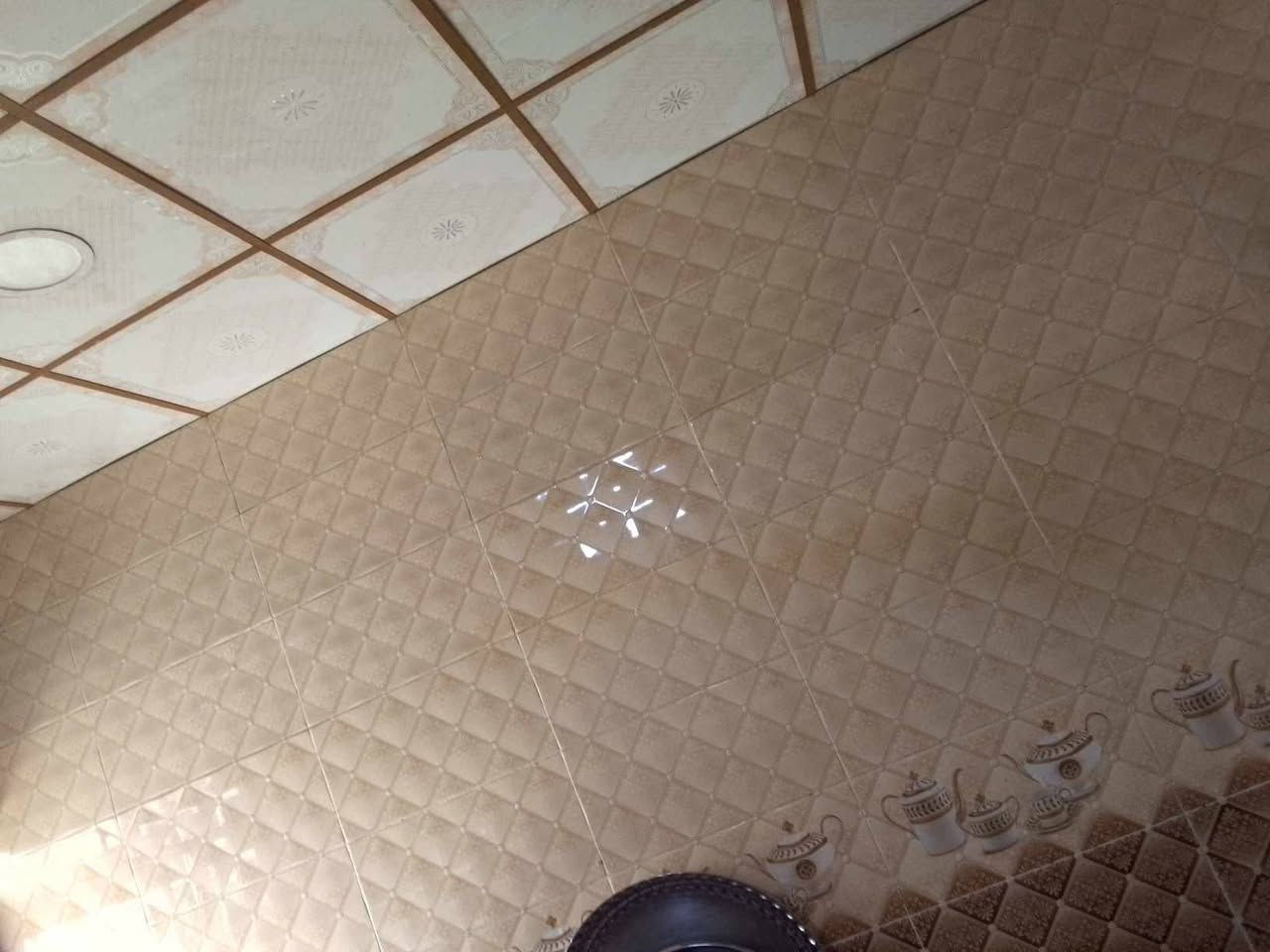 🏡 إعلان رقم (2333) 
 دار زراعي للبيع في كركوك

🔥 فرصة مميزة للسكن والاستثمار!

📐 المساحة: 200م²🏠 طابق واحد
📍 الموقع: قرب جامعة كركوك وعلوة المخضر الجديدة
💰 السعر: 115 مليون وقابل للتفاوض

✨ مكونات الدار:🚗 كراج🛋️ استقبال🏠 هول🍳 مطبخ🛏️ غرفتان نوم🚿 صحيات

📞 للاستفسار والاتصال:
***********
***********
***********

📍 عنوان المكتب:مكتب هبة للعقارات في كركوك 
سايدين المواد الغذائية – حي الواسطيقرب مول حجي زياد ومقابل صيدلية ضحى عدنان

🏘️ نستقبل جميع عروضكم السكنية والتجارية في كركوكبيع • شراء • إيجار

#كركوك #عقارات_كركوك #دار_للبيع #دار_زراعي #جامعة_كركوك #حي_الواسطي #مكتب_هبة_للعقارات
