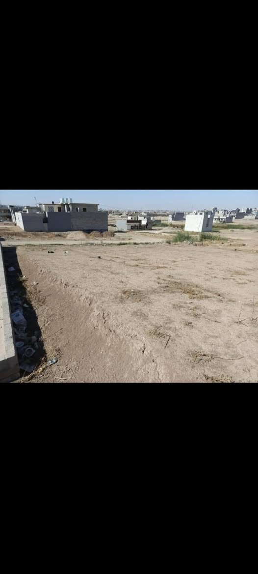 السلام عليكم عندي نصف قطعه جمعية غرفة تجاره مساحه 120 متر واجهة 6  عمق 20 ورقمها 3286 وبيها وصل بلدية ومفروزه تفاصيل مراسله خاص او اتصال على الرقم ***********
‏‪‏‪***********‬‏

