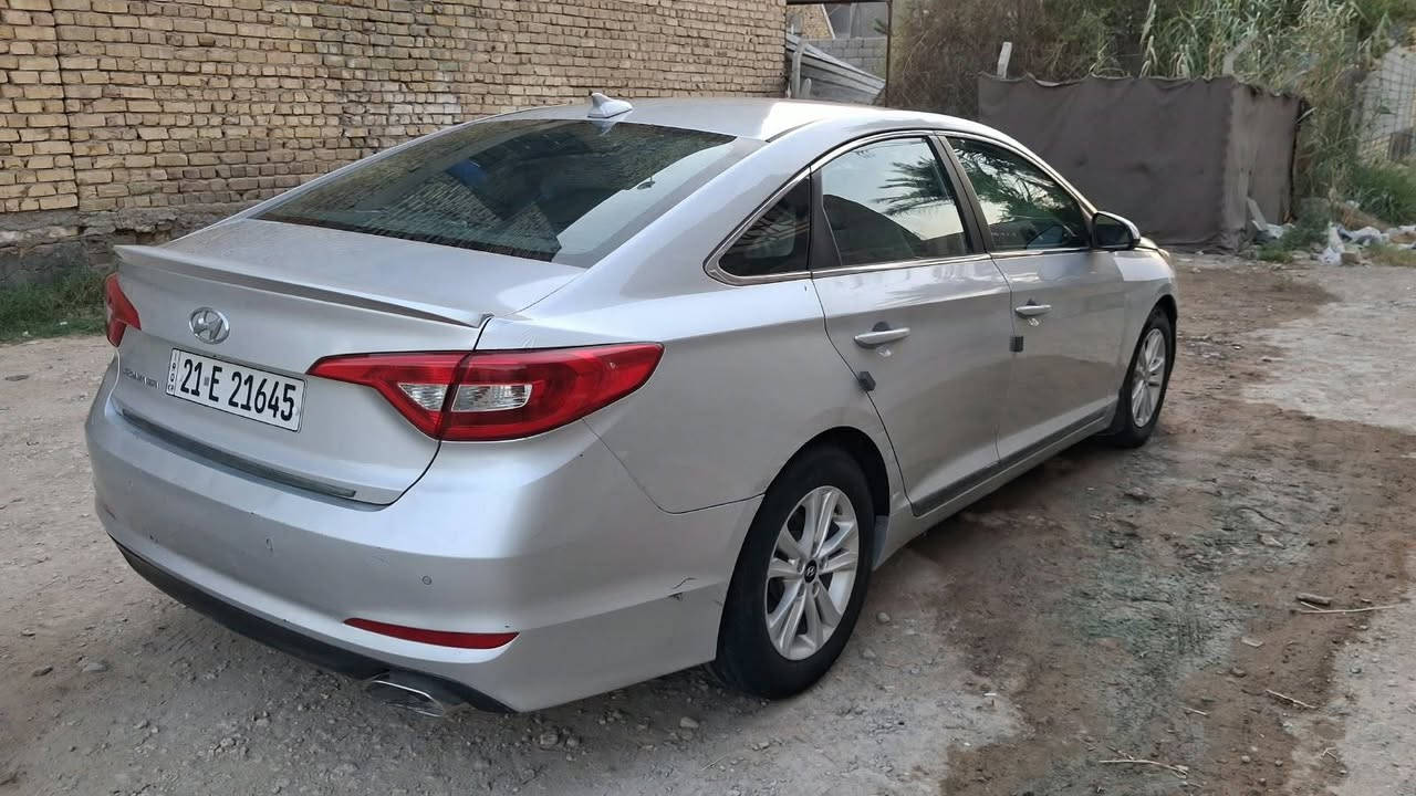 السلام عليكم...
سوناتا للبيع وارد امريكي موديل 2017 رقم سليمانية باسمي تحويل مباشر السياره جديدة وجاهزه حداديه ومنظومة تبريد جديدة وتخم تاير جديد محرك 2400 gdi بيه ثلاث قطع بدون اي داخل و بدون اي تبديل كله ليبل واحد 
وحسب الصور وسونار المرفقة 
المكان / الحله - زوير الغربي 
السعر 95 ورقه وبيها مجال 
للاستفسار الاتصال على الرقم 
***********
