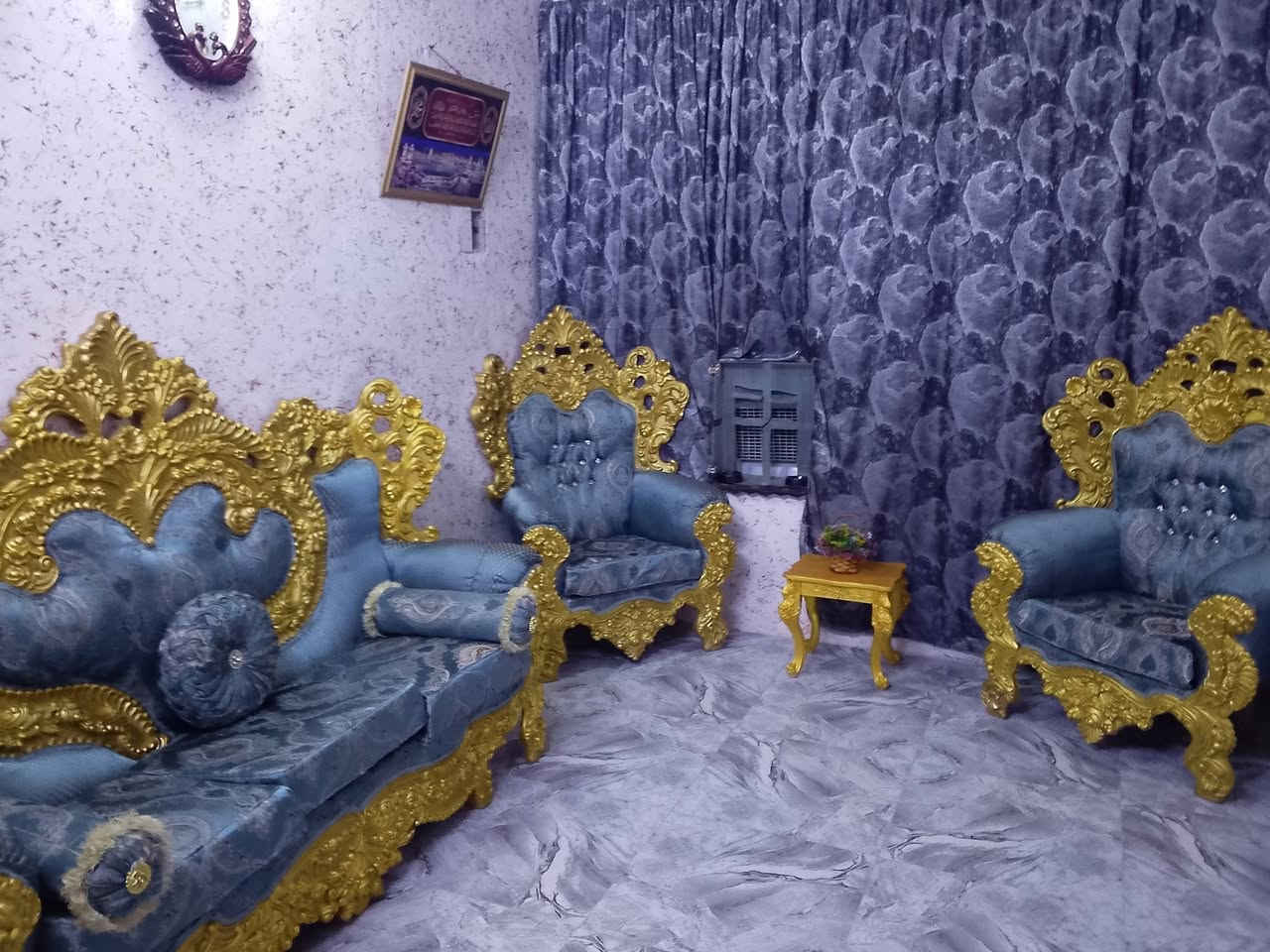 لبيع تخم ملكي ٣٠٠الف نص تخم
***********
التواصل معنا.
