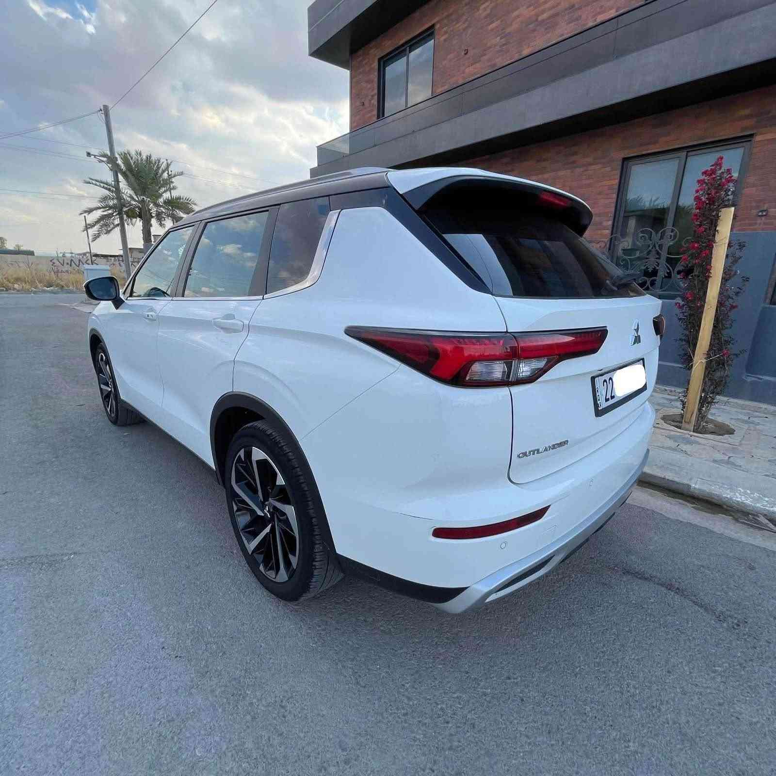 ميتسوبيشي اوتلاندر • ٢٠٢٥ • ٤٨٠٠٠ كم