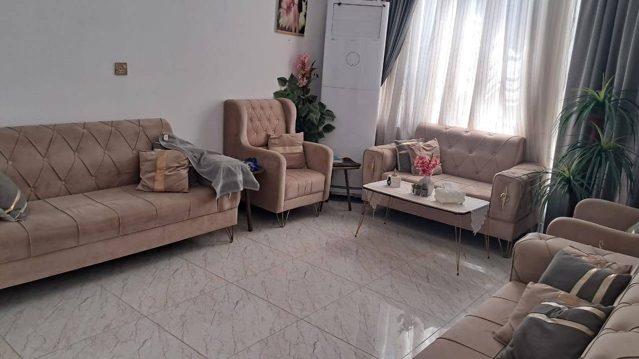 بيت اميري • ١٠٠م • واجهة٥م