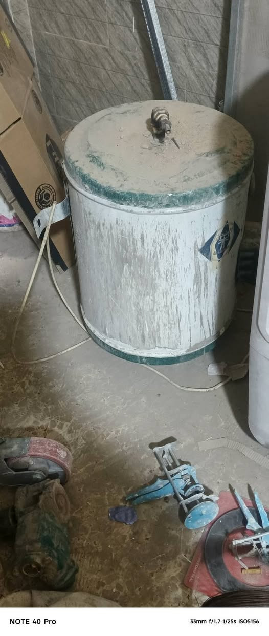 سلام عليكم سخان و عربانه للبيع تواصل ***********
