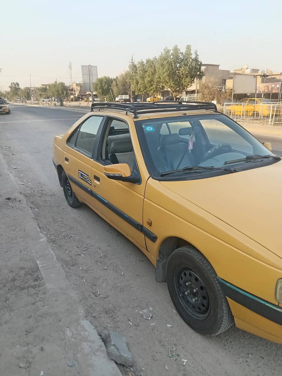 كير ومحرك حاله جيده تبريد شغال موديل ١٠ روا باتري جديد السعر ٢٥ مجال بسيط عنوان البياع معالف ***********

