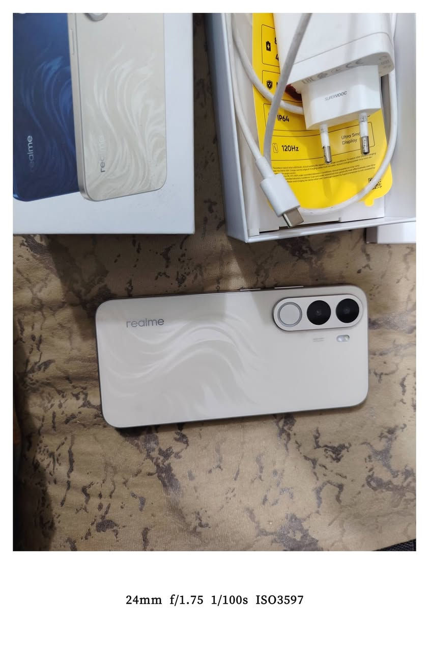 ريلمي c100x
ذاكرة 256
جهاز نضيف كله شغال استعمال قليل
غراضه كامله بطارية 8000
مكاني بغداد ماكو توصيل
سعره ١٩٠ ألف

نص مكتوب في الصور:
- 24mm f/1.75 1/25s ISO719
- 24mm f/1.75 1/33s ISO734
- 24mm f/1.75 1/100s ISO2113
- ٣:٥٨
- لمحة عن الهاتف
- realme UI
- Android 16
- عرض التحديثات
- اسم الجهاز
- realme C100x
- وحدة التخزين بالهاتف
- ٤٥ غ.ب / ٢٥٦ غ.ب
- الطراز
- RMX5366
- المعالج
- T7250
- RAM
- ٤,٠ غ.ب + ٤,٠ غ.ب
- إصدار Android
- < 16
- الإصدار
- المعلومات القانونية
- الحالة
- 24mm f/1.75 1/50s ISO2928
- 24mm f/1.75 1/100s ISO3597