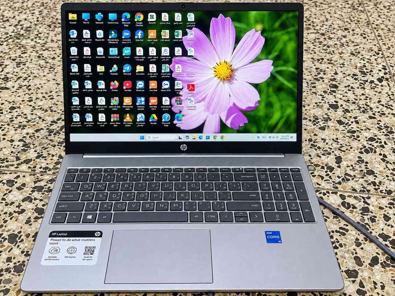 لابتوب للبيع نوع HP  المكان الديوانية المواصفات كما معروض للاستفسار مراسلة الصفحة

نص مكتوب في الصور:
- Settings System > About Processor 12th Gen Intel(R) Core(TM) i5-1235U 1.30 GHz Installed RAM 8 GB Speed: 3200 MT/s Graphics card 128 MB Intel(R) UHD Graphics Storage 238 GB 76 GB of 238 GB used DESKTOP-ET9AL5O HP Laptop 15-fd0xxx Rename this PC Device info Copy Device name DESKTOP-ET9AL5O Processor 12th Gen Intel(R) Core(TM) i5-1235U (1.30 GHz) Installed RAM 8.00 GB (7.65 GB usable) Graphics card Intel(R) UHD Graphics (128 MB) Storage 76 GB of 238 GB used Device ID 0E076D9F-6AB2-4022-BAEE-D3D879A01707 Product ID 00330-80000-00000-AA113 System type 64-bit operating system, x64-based processor Pen and touch No pen or touch input is available for this display Related links Domain or workgroup System protection Advanced system settings Windows info Copy Search ENG