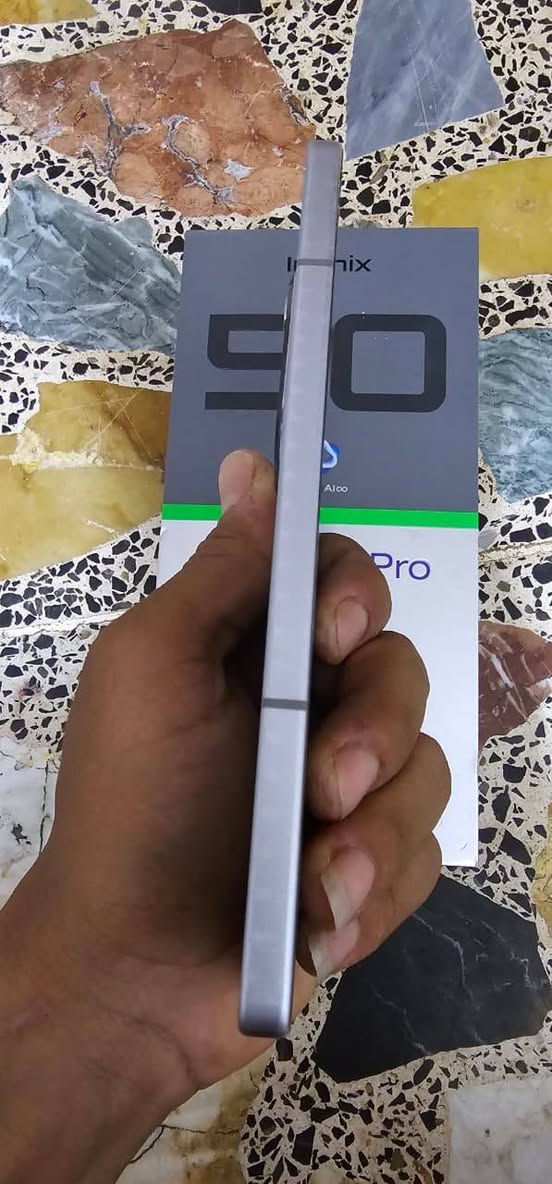 سلام عليكم
جهاز امفنكس هوت 50 برو جهاز جديد ولقران وما مفتوح أبد حته غراضه بعدهن وياه 

*********** رقم التواصل
