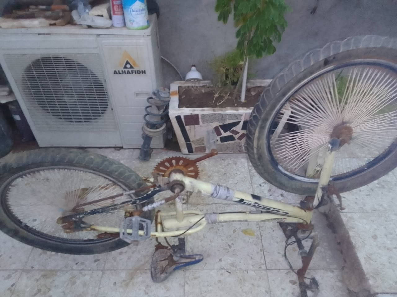 سلام عليكم  عندي ھاذ باسكل اريد ٢٥ بي مجال لي طيبين بي عطلات قليلة رقم الھاتف ***********  ملاحظة بس يريد يشتري يراسني لا يوجد توصيل
