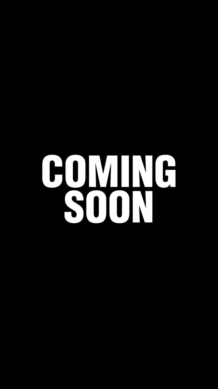 

نص مكتوب في الصور:
- COMING SOON