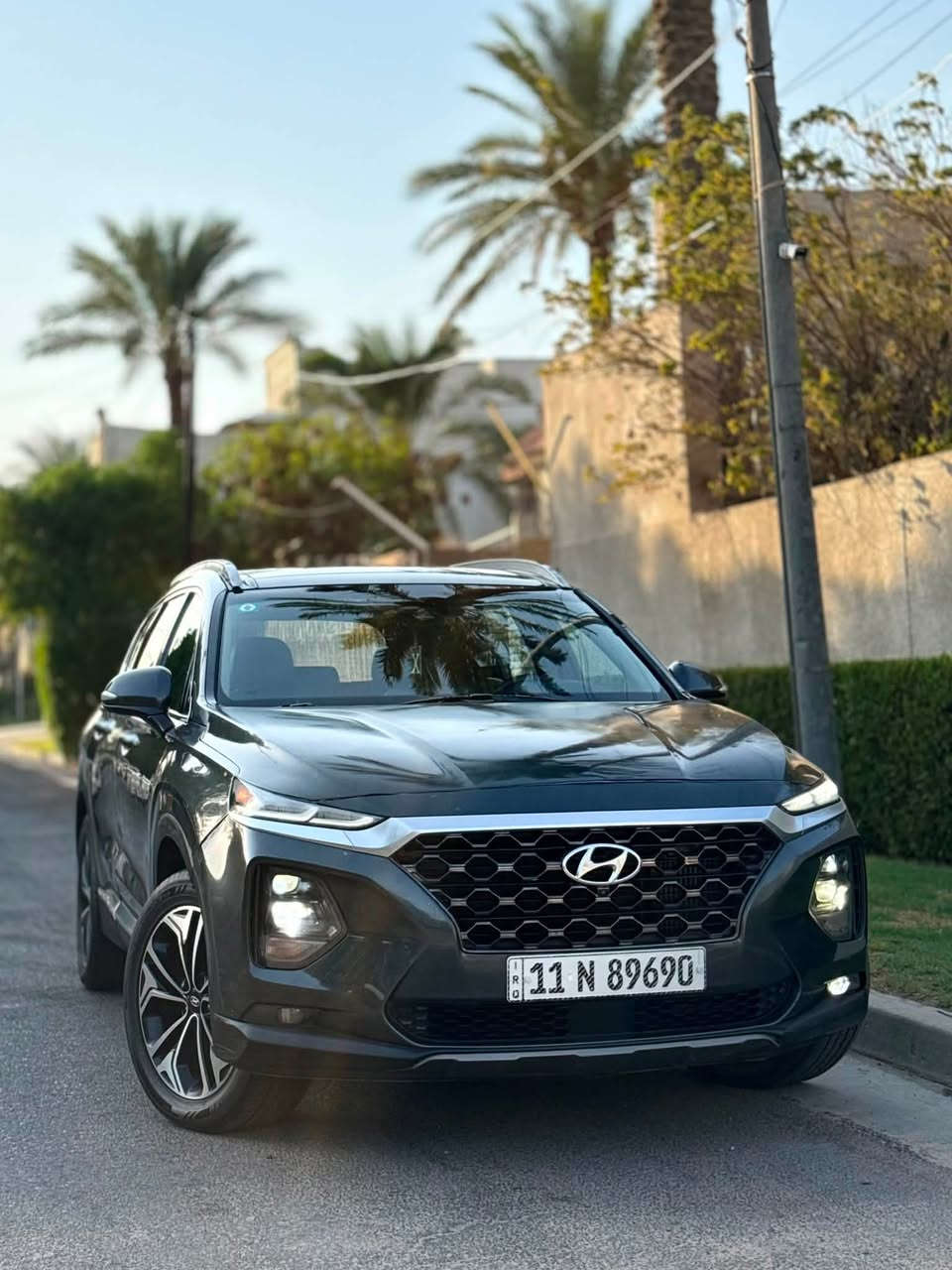 السلام عليكم 
سنتافي موديل2019 فول فول مواصفات 
السعر 128 وبيها مجال 
وارد امريكي 
سياقتها حيل حلوا
كشنات حار بارد
داخل جلد
كشنات تحكم كهرباء 
ستيرن حار 
٤ سلندر 
بصمة وخزن ميموري
تشغيل عن بعد
بانوراما 
إنارة داخلية 
دجتال
هنبريك دكمه
كاميرات محيطيه 360 درجه 
و مليانه مواصفات بعد
خزن ميموري 
بردات خلفية 
بعد بيها هواي مواصفات 
الحادث طخطخات بيها قطع صبغ 
بدون شواصي ولا دواخل 
صور الحادث داخل المنشور والسونار كذالك 
رقم بغداد تحويل مباشر 
الاستفسار***********
العنوان بغداد
